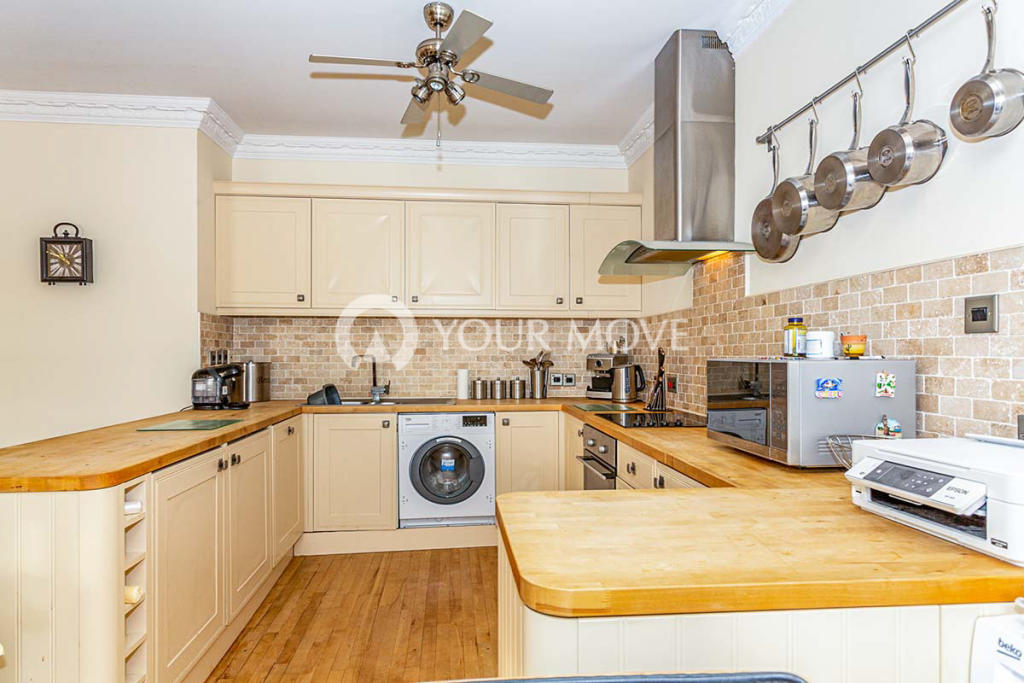 2 bedroom flat for sale in Collingwood Mansions, North Shields, Tyne