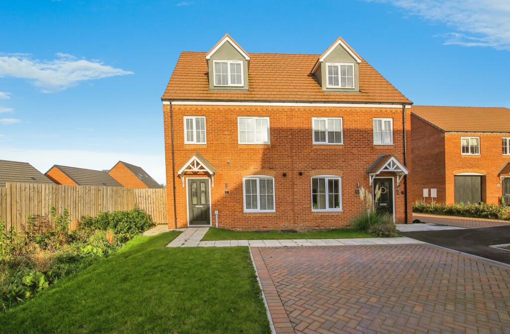 3 bedroom end of terrace house for sale in Laidler Close, Essendene Rise, North Seaton