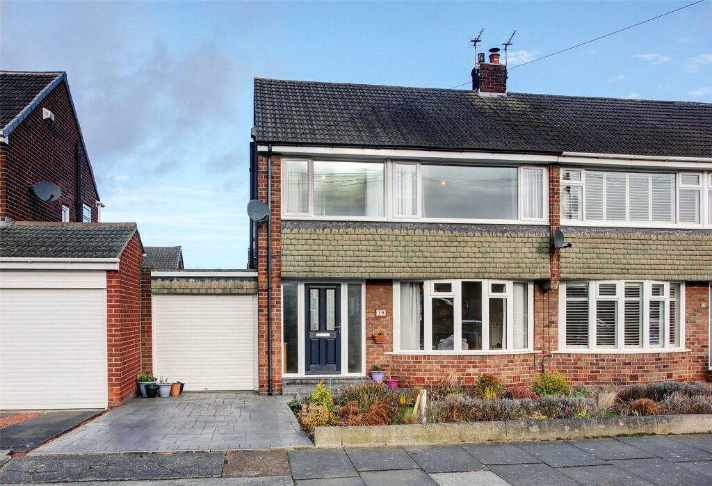 3 bedroom semidetached house for sale in Halton Drive, Wideopen