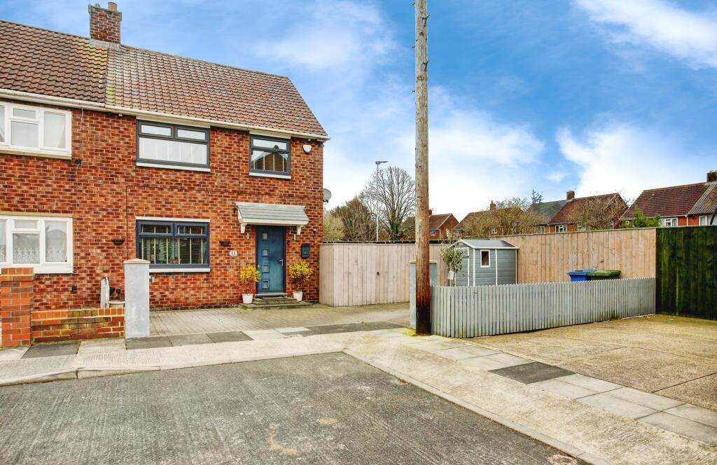 2 bedroom semidetached house for sale in Mindrum Way, Seaton Delaval