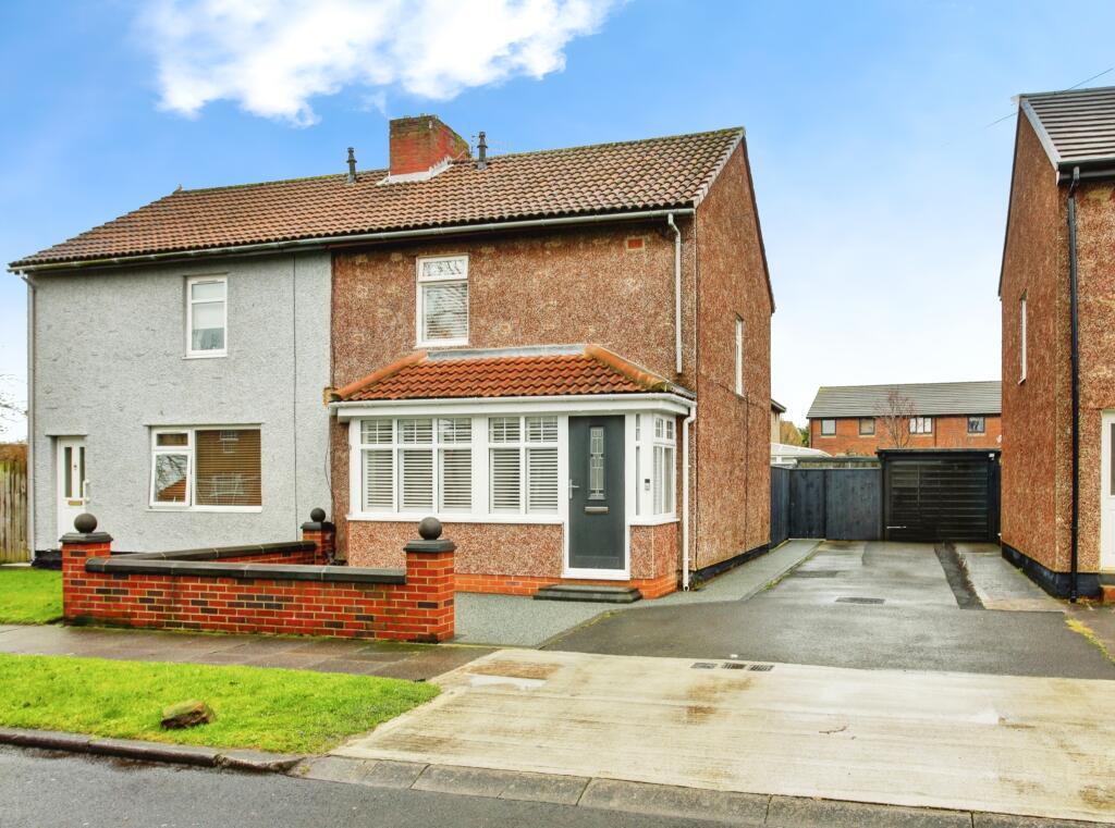 2 bedroom semidetached house for sale in Park Road, Shiremoor
