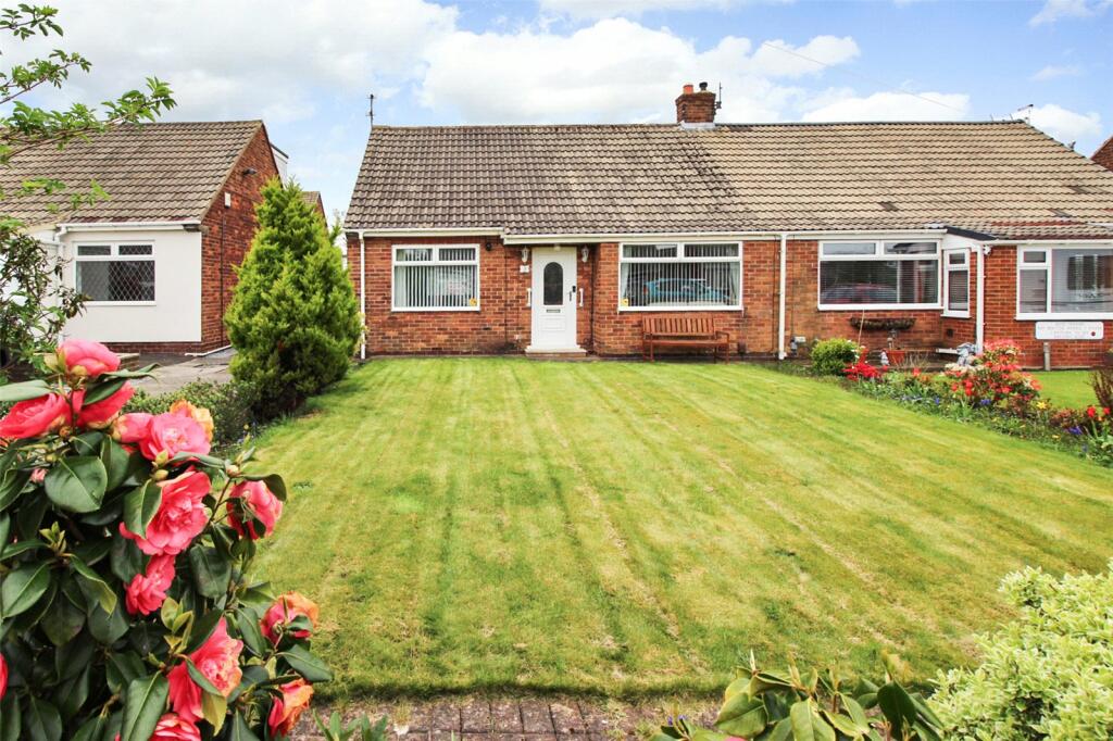 2 bedroom bungalow for sale in Dilston Close, Shiremoor, Newcastle upon Tyne, Tyne and Wear, NE27