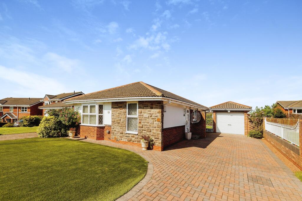3 bedroom bungalow for sale in Bracken Way, Crawcrook Ryton, NE40