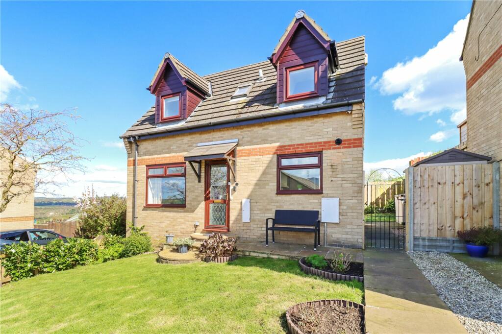2 bedroom detached house for sale in Cranleigh Grove, Prudhoe