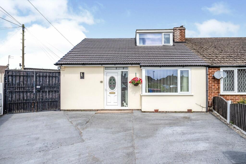 3 bedroom bungalow for sale in Roughlee Avenue, Swinton, Manchester