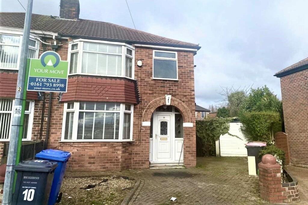 3 bedroom semidetached house for sale in Pine Grove, Swinton, Manchester, Greater Manchester, M27