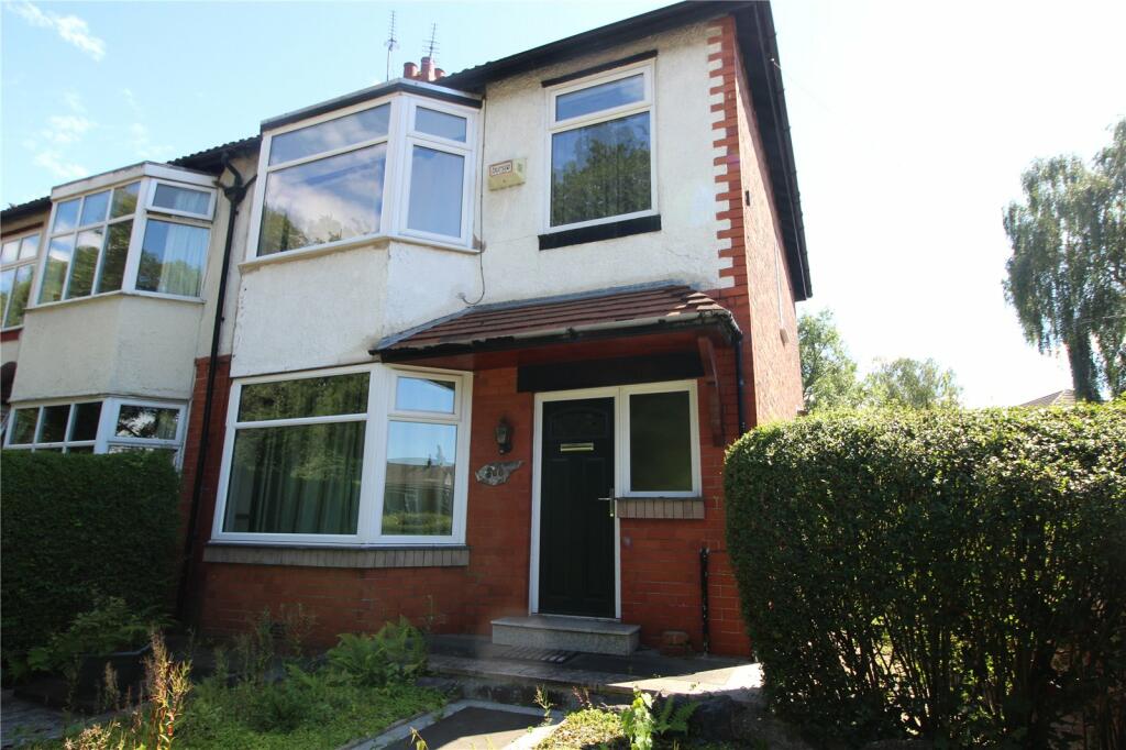3 bedroom semidetached house for sale in Worsley Road, Swinton