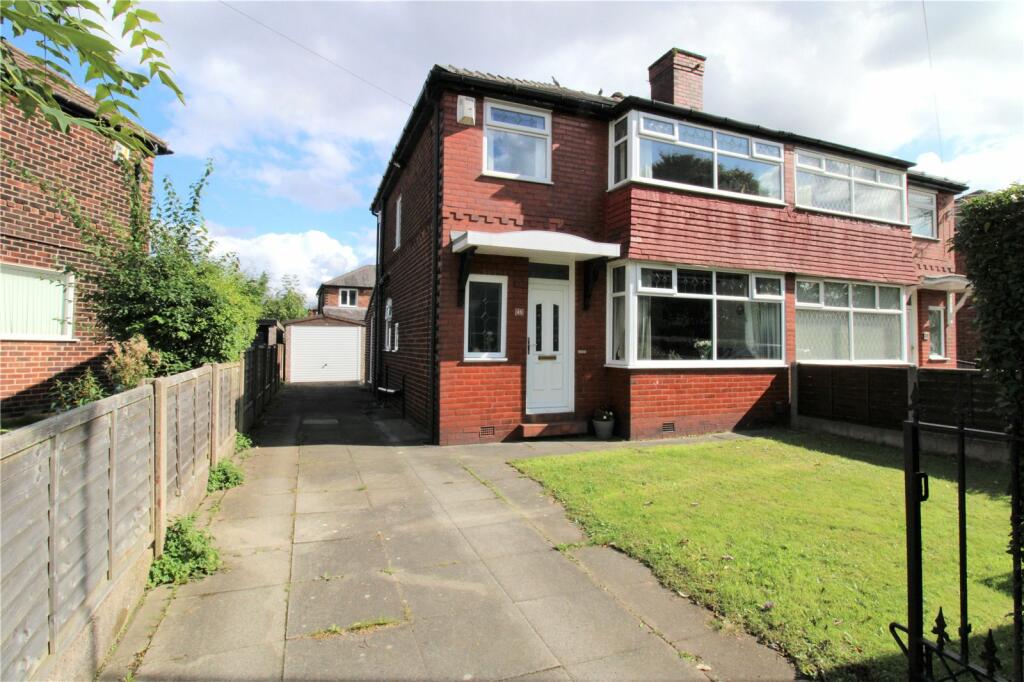 3 bedroom semidetached house for sale in Barton Road, Swinton