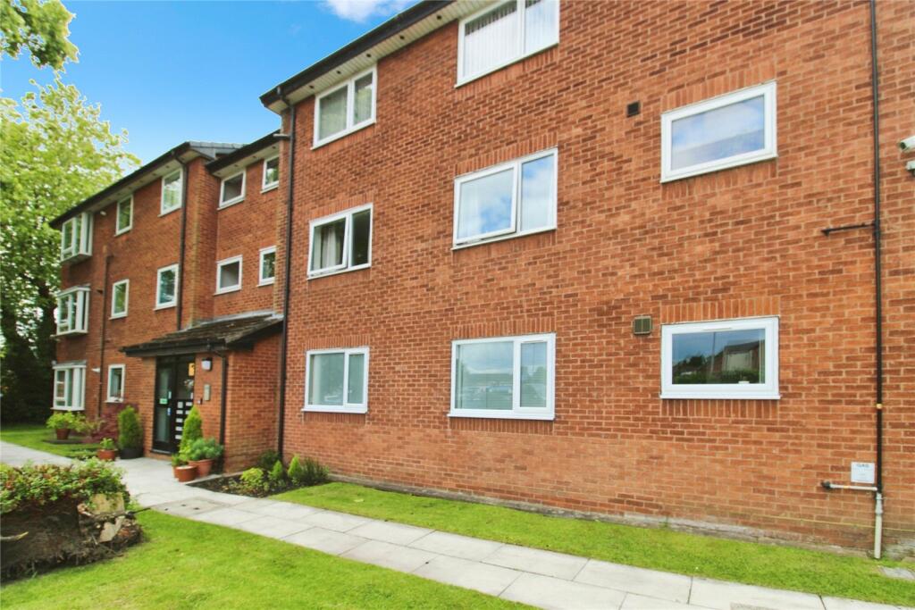 2 bedroom flat for sale in Worsley Road, Swinton, Manchester, Greater