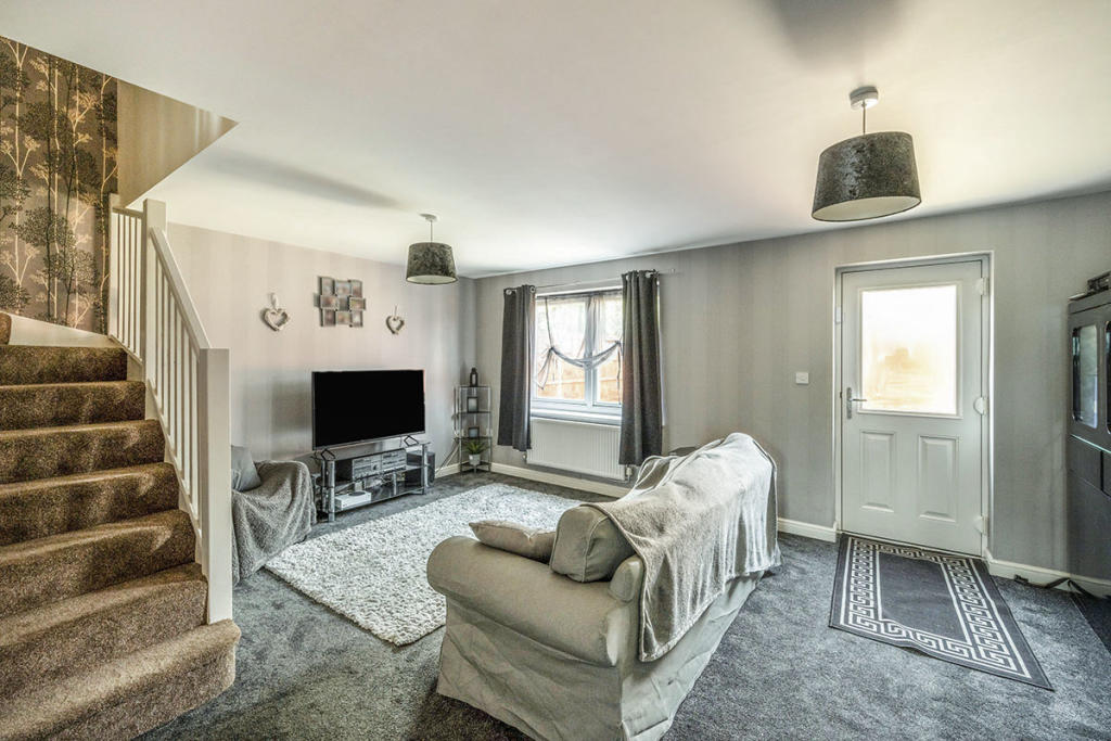 3 bedroom terraced house for sale in Wellgate, Conisbrough, Doncaster, DN12