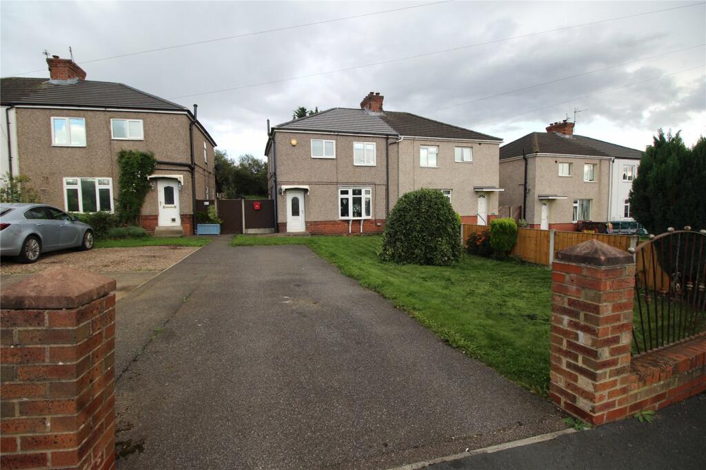 3 bedroom semidetached house for sale in The Avenue, Askern, Doncaster