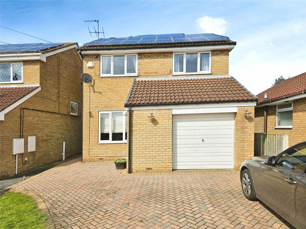 3 bedroom detached house for sale in Elmdale Drive, Edenthorpe