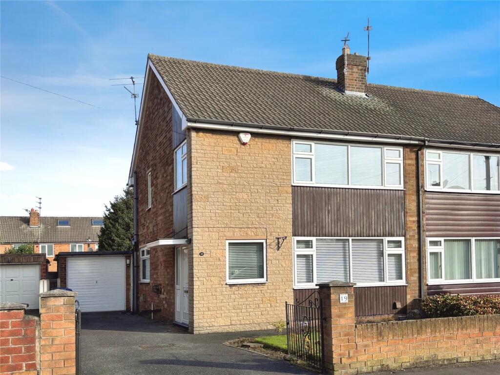 3 bedroom semi-detached house