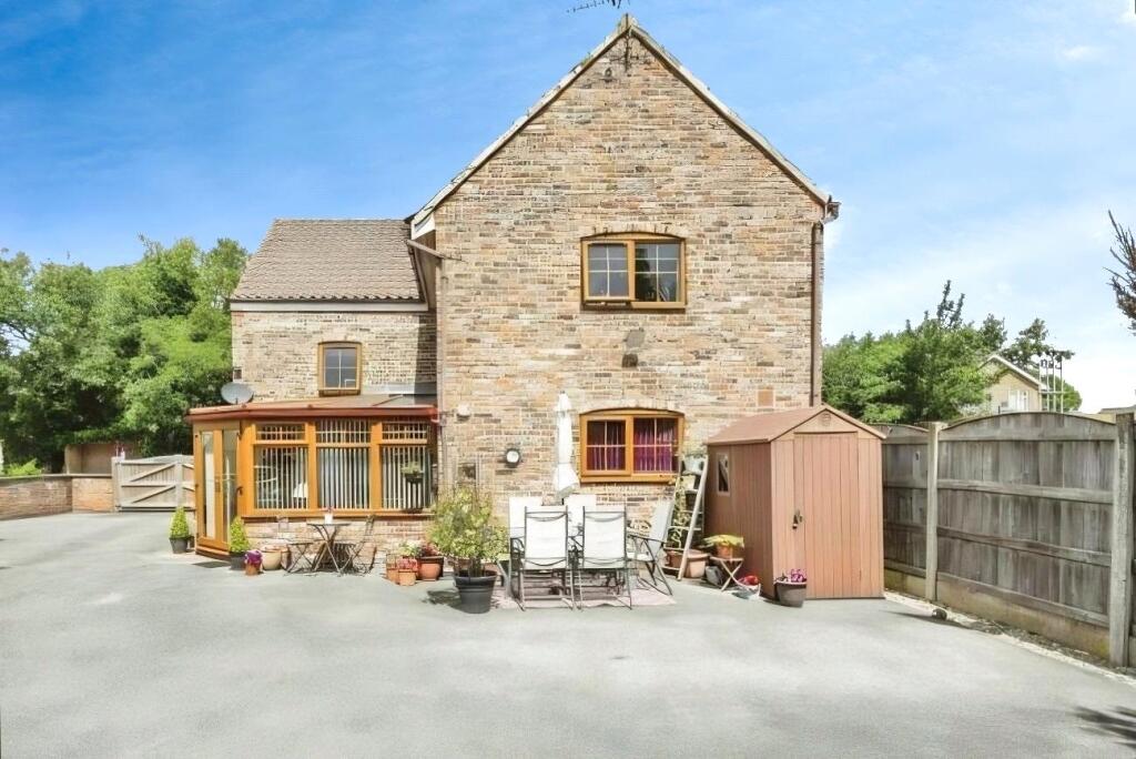 Main image of property: Main Street, Hatfield Woodhouse, Doncaster, South Yorkshire, DN7