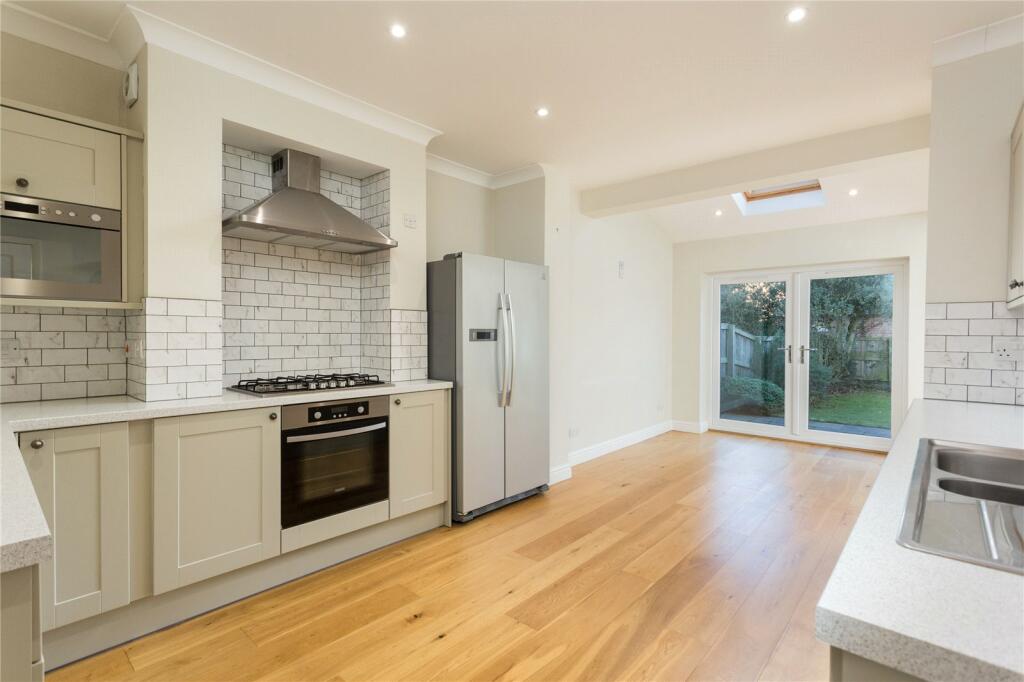 4 bedroom semidetached house for sale in Hunters Way, York, North Yorkshire, YO24