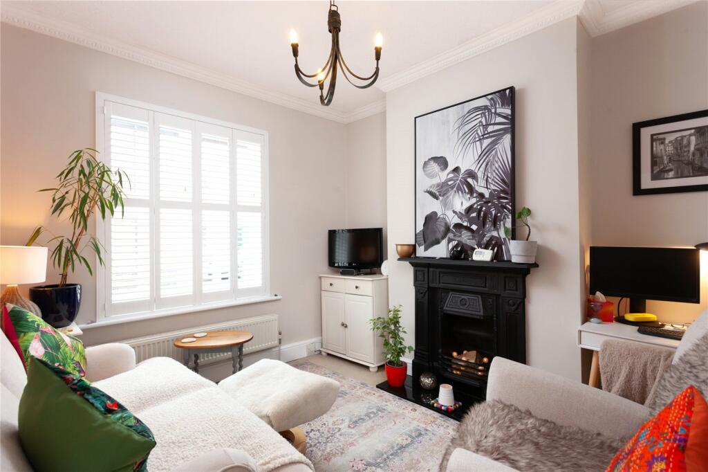 2 bedroom terraced house for sale in Barlow Street, York, North