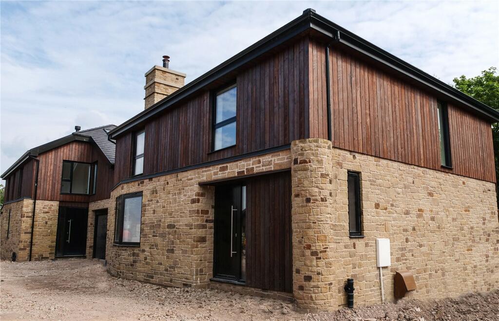 4 bedroom detached house for sale in Fieldstone Gardens, Stalmine