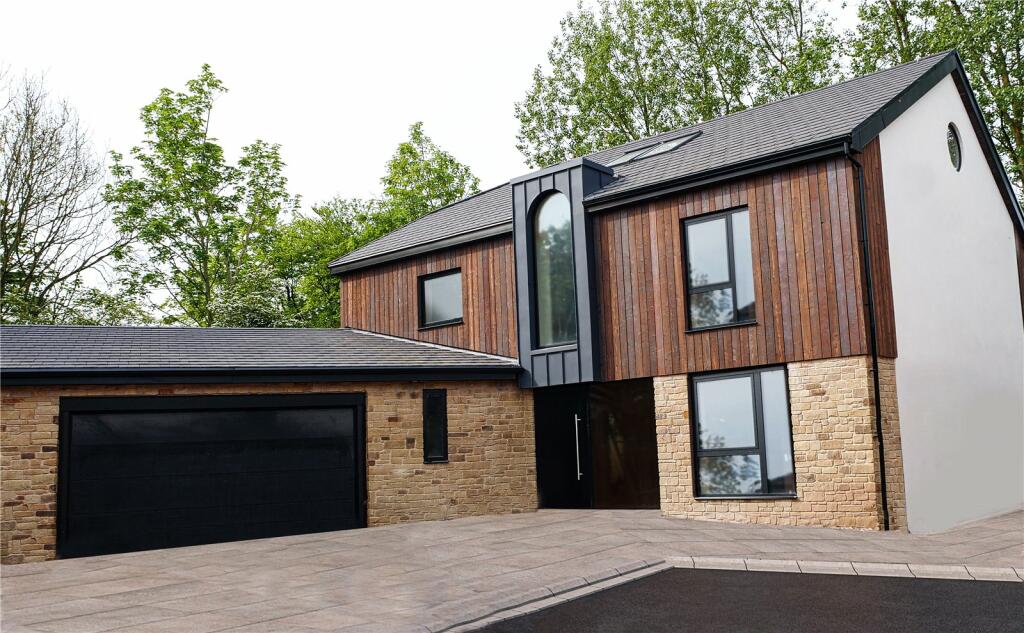 5 bedroom detached house for sale in Fieldstone Gardens, Stalmine