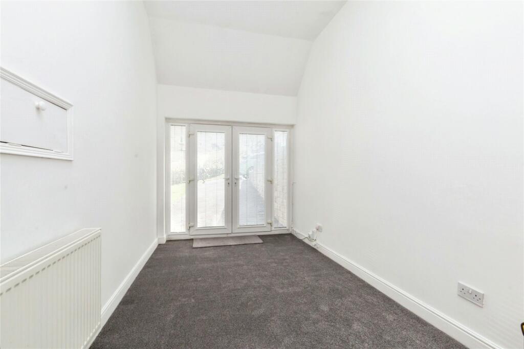 Additional property image - High Bank Crescent, Darwen, Lancashire, BB3