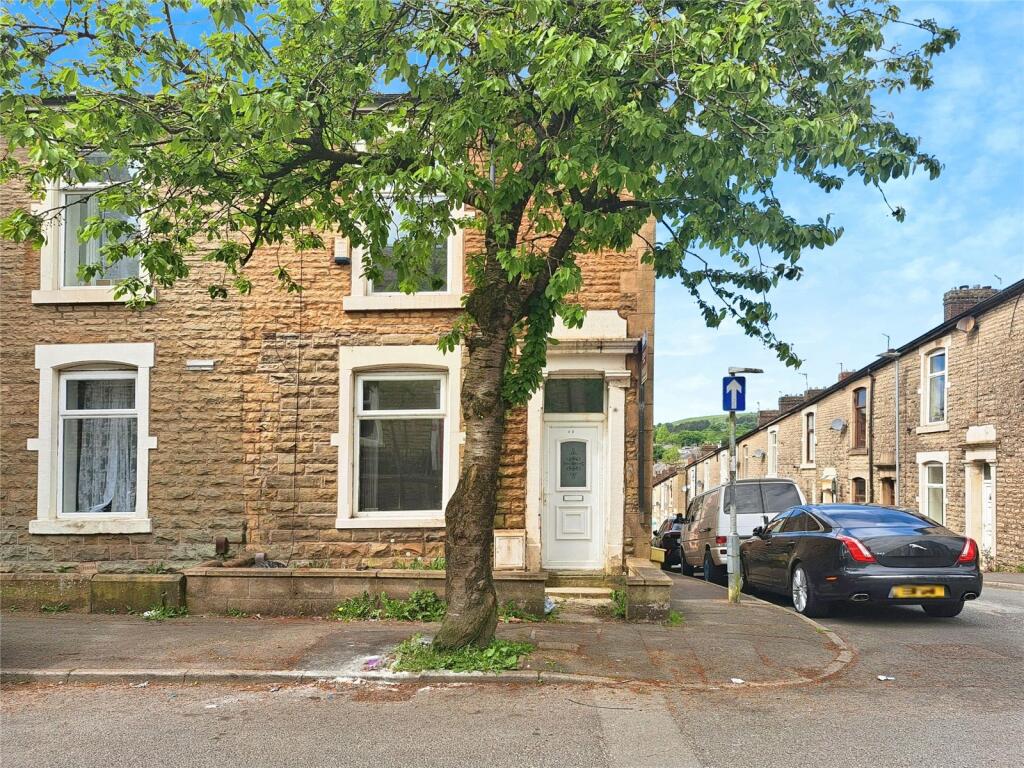 3 bedroom end of terrace house for sale in Greenway Street, Darwen
