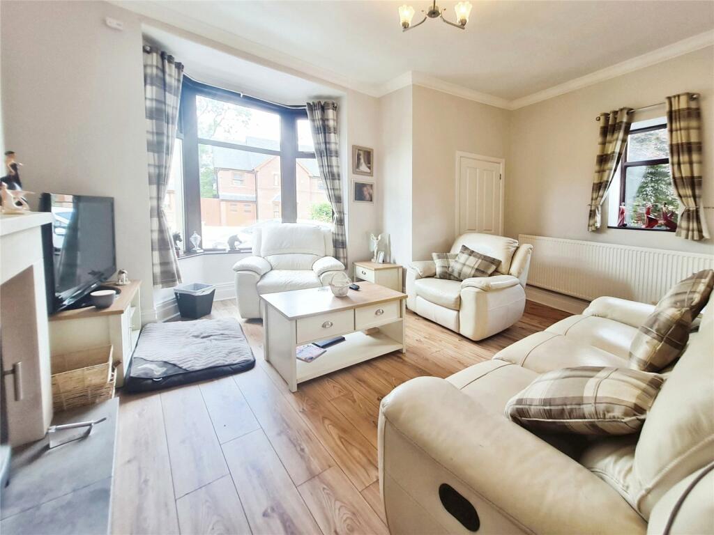 Additional property image - Earnsdale Road, Darwen, Lancashire, BB3