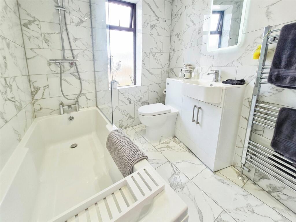 Additional property image - Earnsdale Road, Darwen, Lancashire, BB3