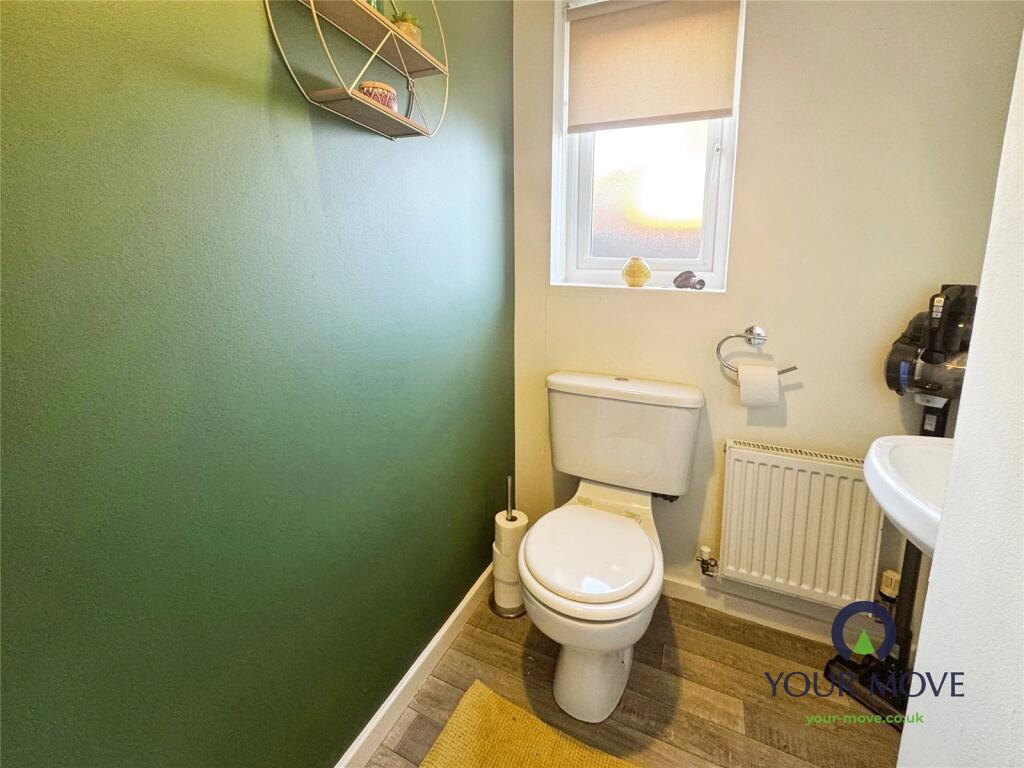 Additional property image - Gifford Way, Darwen, Lancashire, BB3