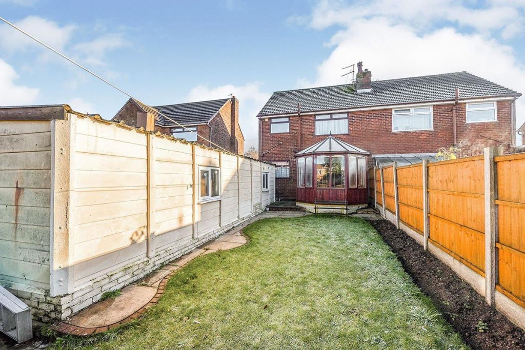 3 bedroom semidetached house for sale in Daniels Lane, Skelmersdale, Lancashire, WN8