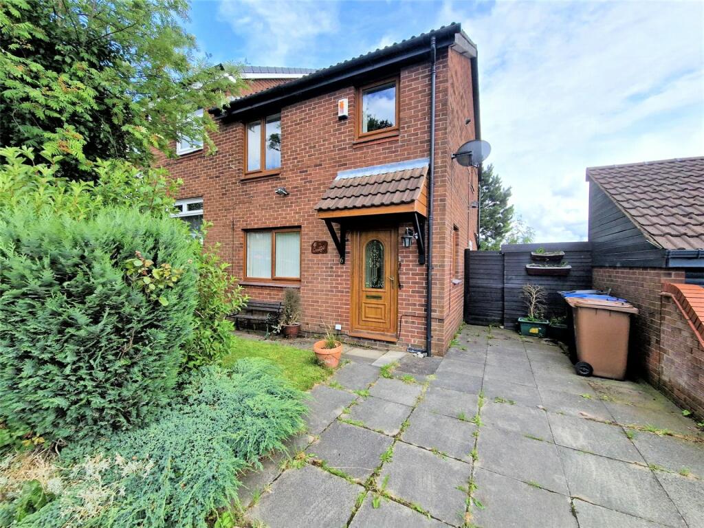 3 bedroom semidetached house for sale in Crestfold, Little Hulton