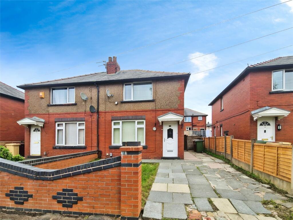 2 bedroom semidetached house for sale in Beech Avenue, Kearsley