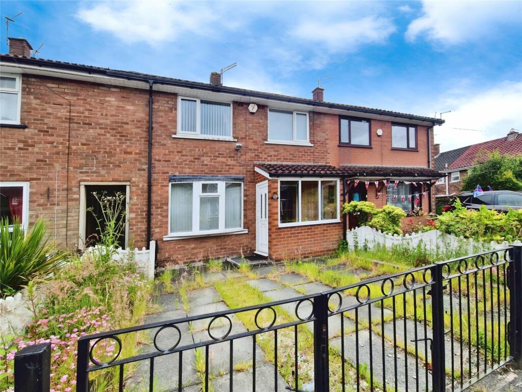 3 bedroom terraced house for sale in Worsley Avenue, Worsley
