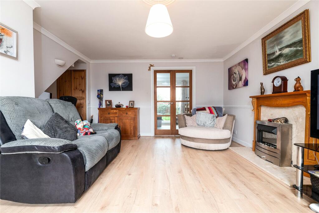 3 bedroom semidetached house for sale in Dale Park Avenue, Kilburn