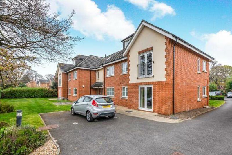 2 bedroom flat for rent in Hollow Lane, Hayling Island, PO11