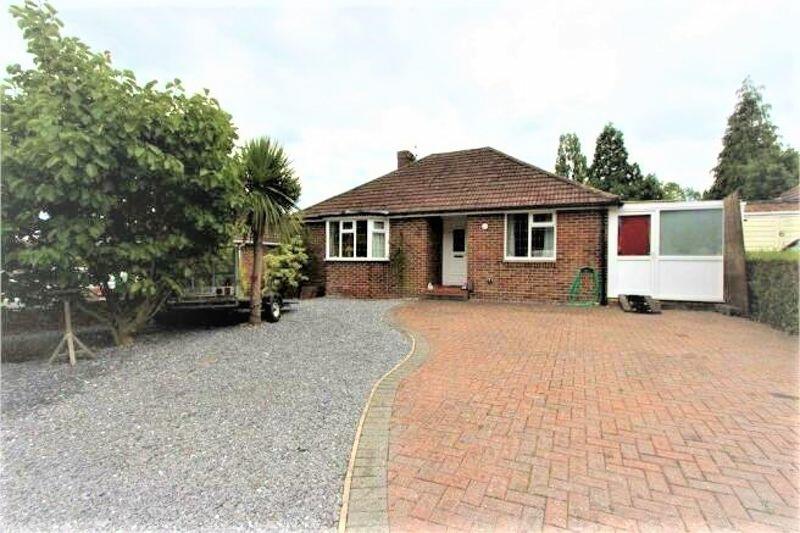 2 bedroom detached bungalow for sale in Bridge Close, Bursledon, Southampton, SO31 8AN, SO31