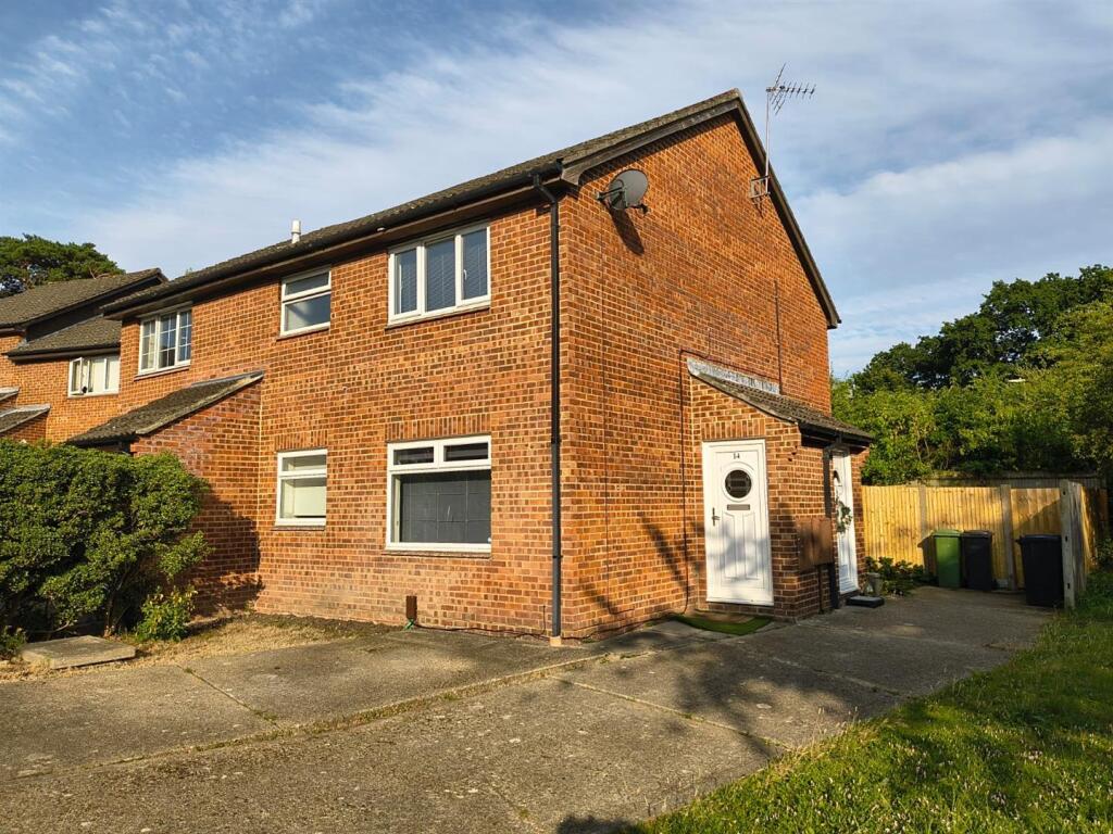 Main image of property: Lancaster Close, Bursledon, Southampton