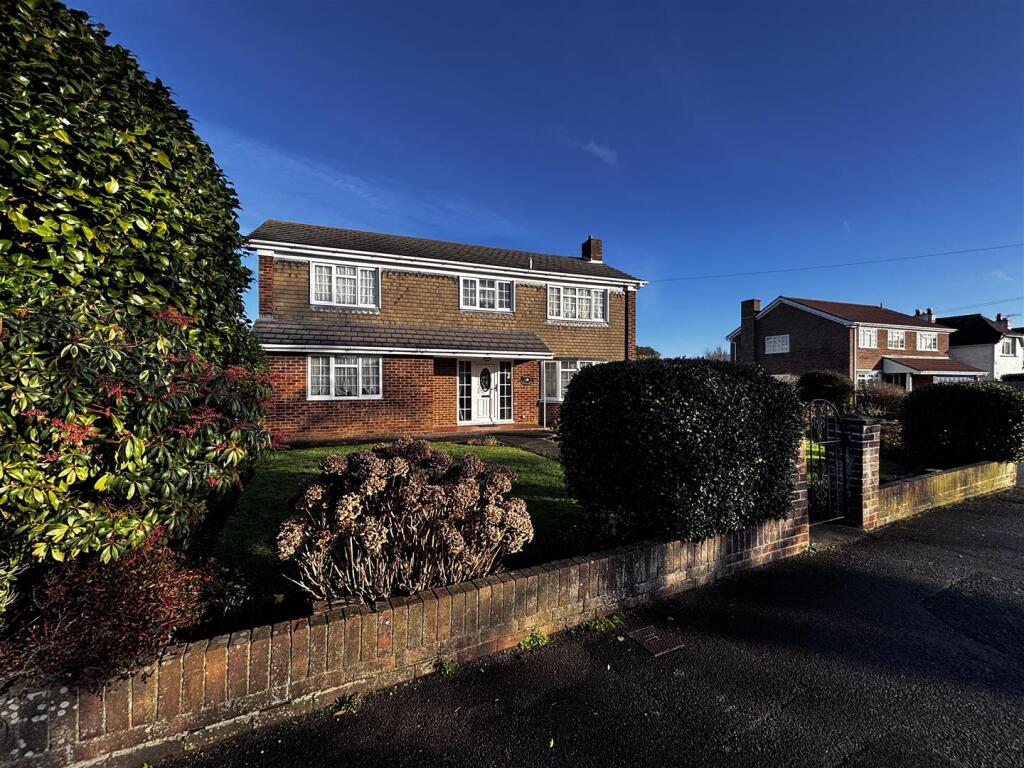 Main image of property: Hill Head Road, Hill Head, Fareham