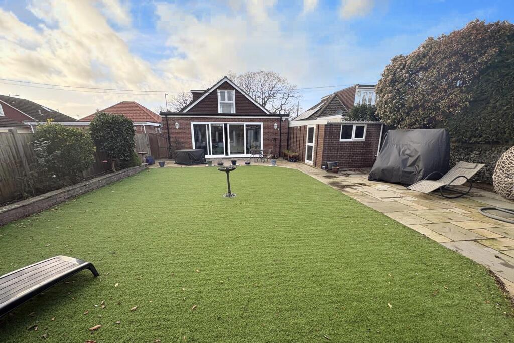 Main image of property: Manor Crescent, Bursledon, Southampton