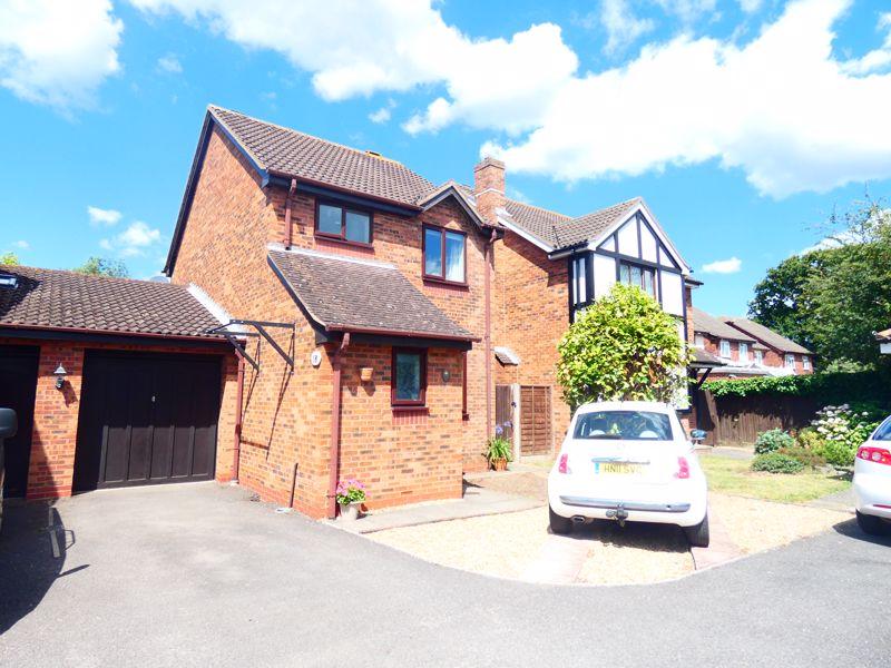 3 bedroom detached house for sale in Mulberry Avenue, Stubbington