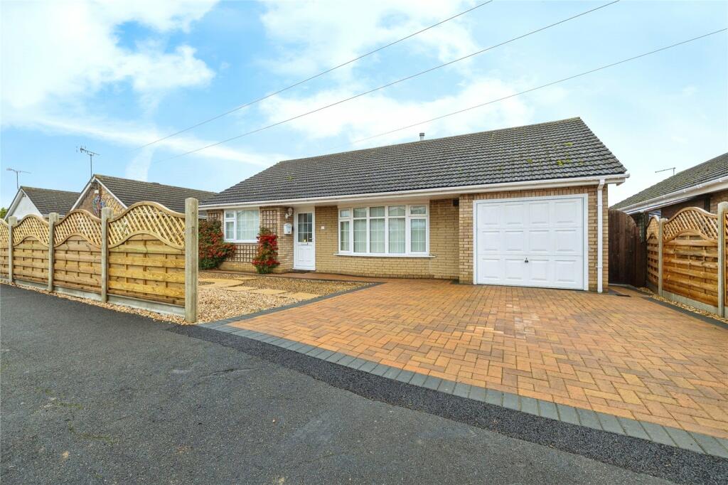3 bedroom bungalow for sale in Flinders Close, Metheringham, Lincoln