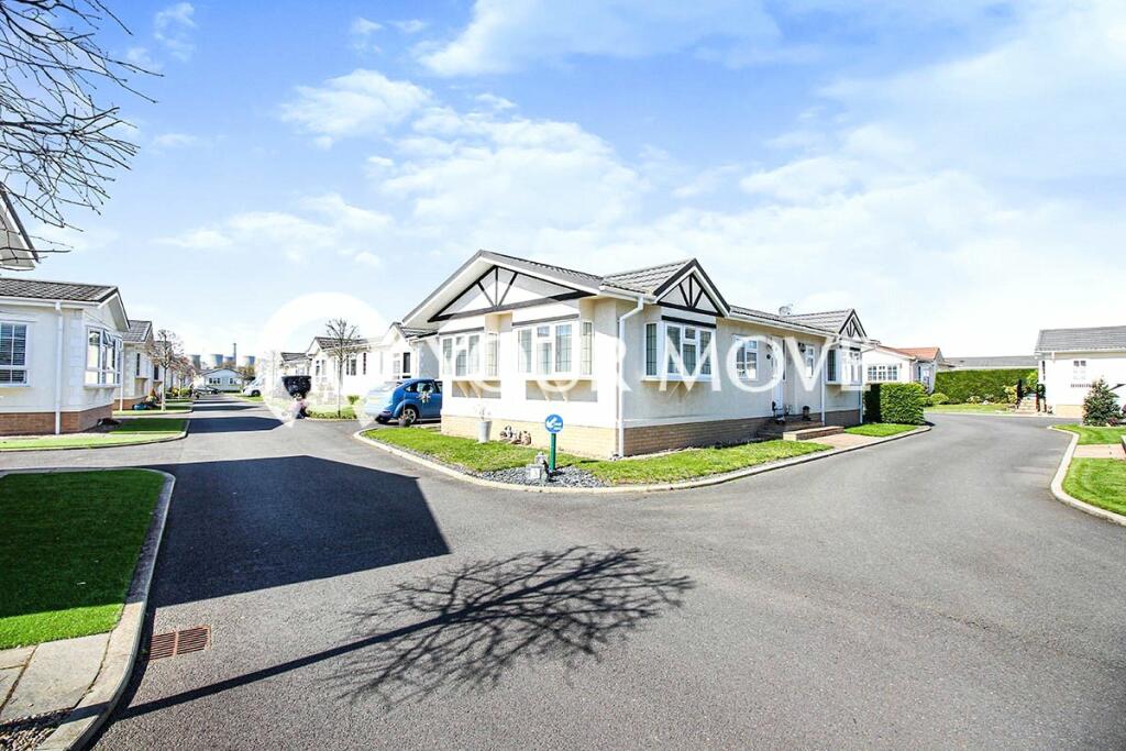 2 bedroom park home for sale in Regent Circle, Little London Park