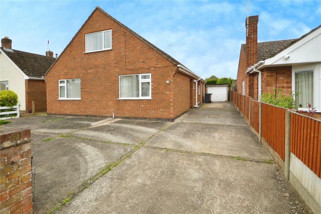 Main image of property: Almond Crescent, Swanpool, Lincoln, Lincolnshire, LN6