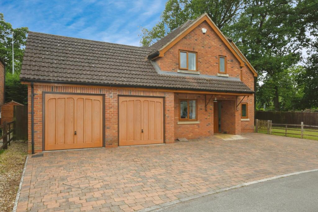 Main image of property: Top Lodge Close, Lincoln, Lincolnshire, LN6