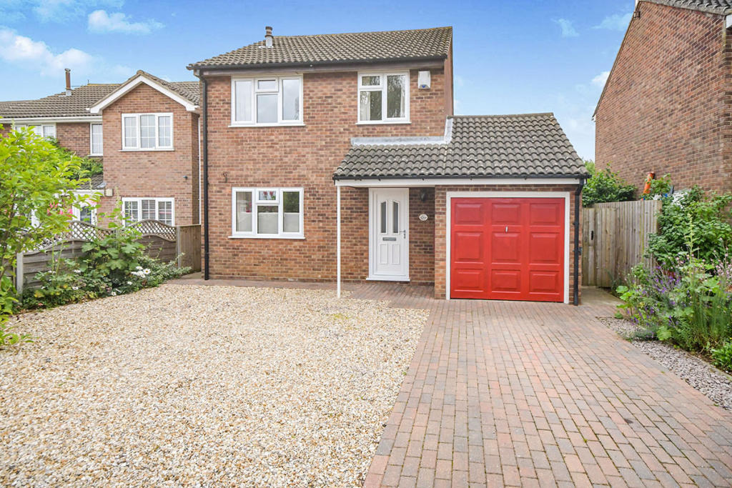 3 bedroom detached house for sale in Wolsey Way, Lincoln, Lincolnshire, LN2