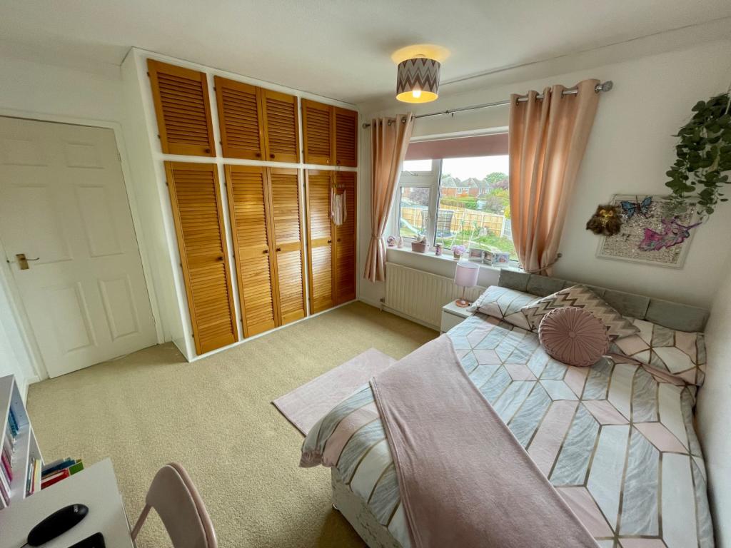 3 bedroom semidetached house for sale in Selby Close, North Hykeham