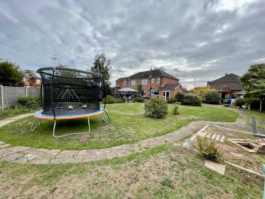 3 bedroom semidetached house for sale in Selby Close, North Hykeham