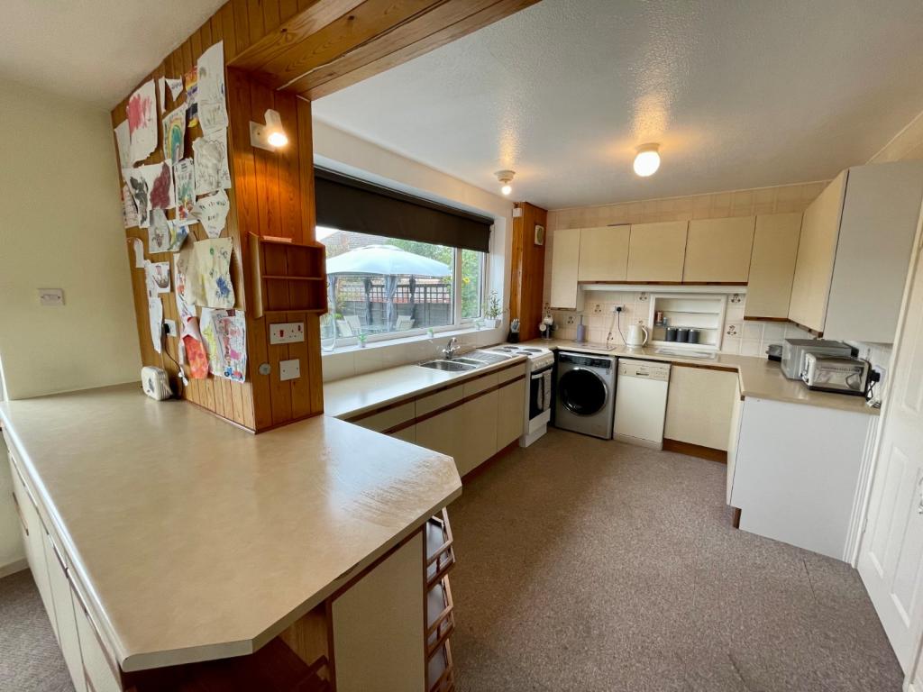 3 bedroom semidetached house for sale in Selby Close, North Hykeham