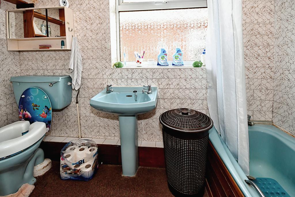 3 bedroom bungalow for sale in Mill Moor Way, North Hykeham, Lincoln