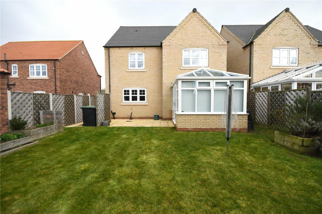 4 bedroom detached house for sale in Loweswater Close, Waddington