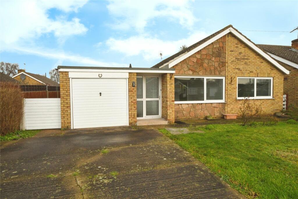 3 bedroom bungalow for sale in Fen Lane, North Hykeham, Lincoln, Lincolnshire, LN6