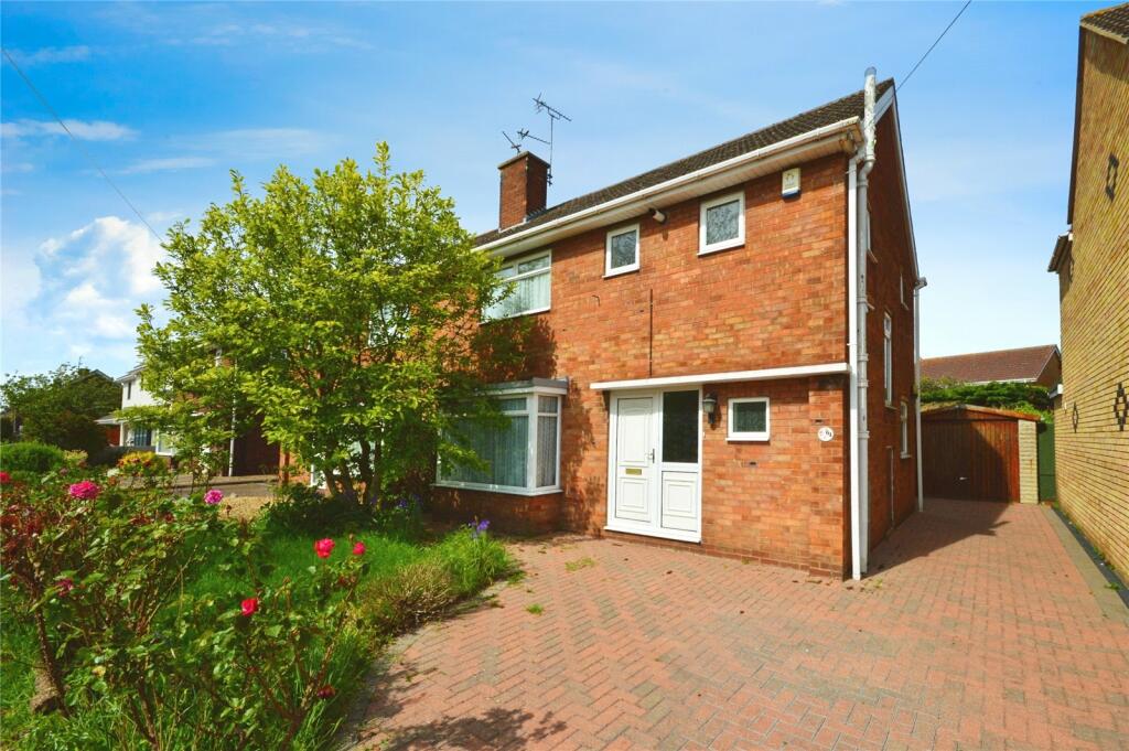 3 bedroom semidetached house for sale in Matlock Drive, North Hykeham